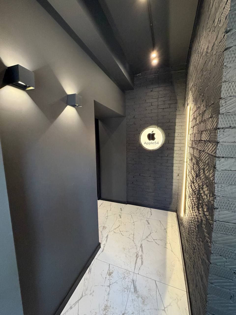 Магазин Яблоко 54 - Интерьер 1